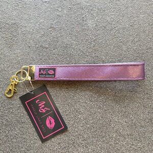 Makeup Junkie Game Day Wrist Strap - Iridescent Purple